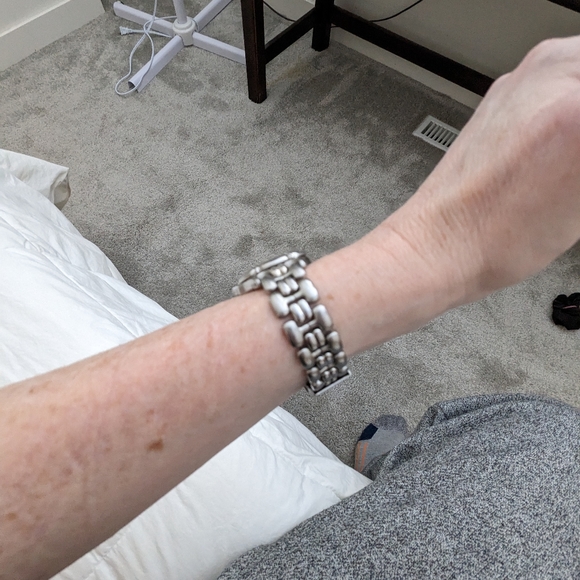 Woman's watch Bugatchi - Picture 6 of 8